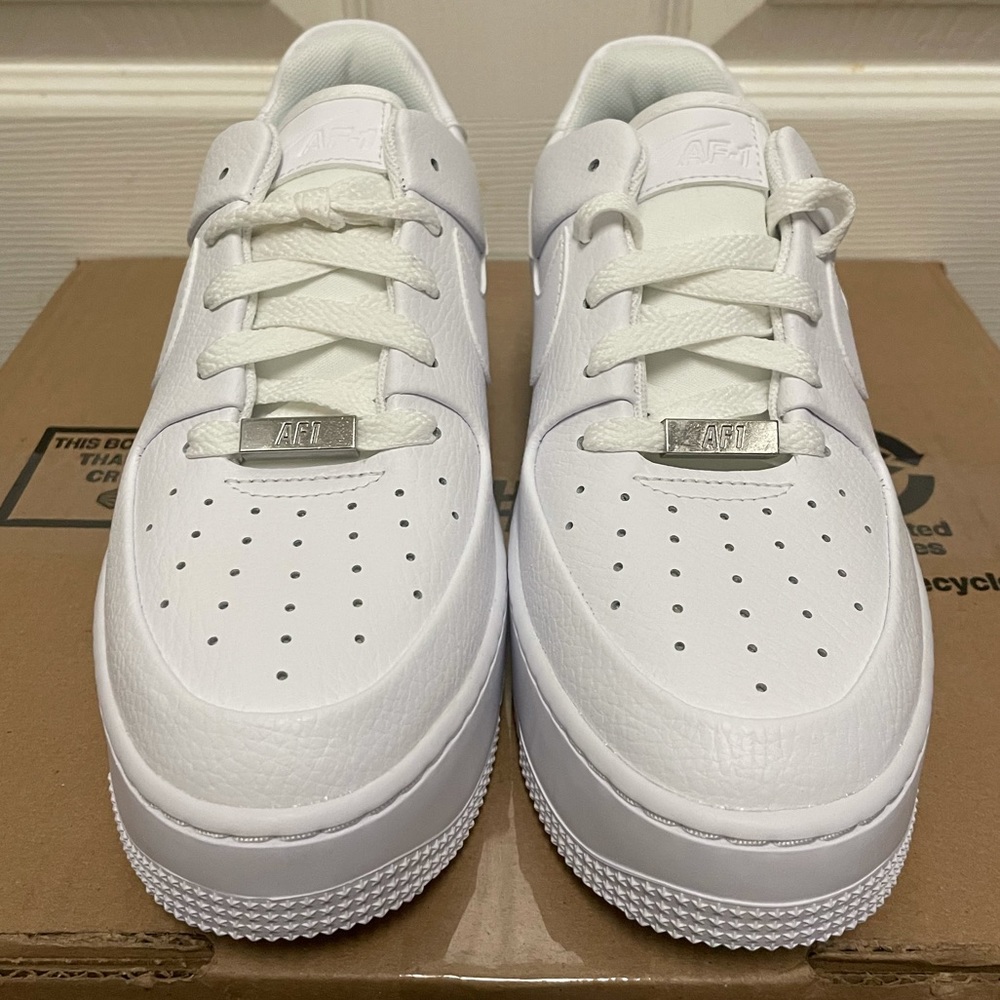 Nike Air Force 1 Sage Low